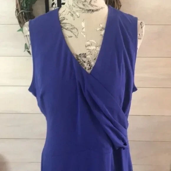 Sleeveless Size 16 Cobalt Blue Sheath Dress With V-Neckline - Picture 4 of 6